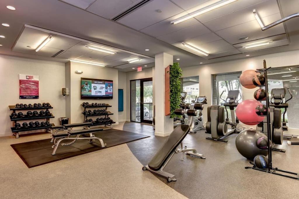 Charming Apartment At Crystal City With Amazing Amenities Arlington Ngoại thất bức ảnh